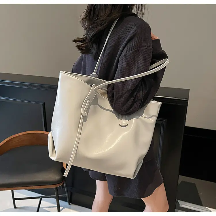 Black Leather Tote Bag for Women Large Capacity Shoulder Bag — feature 26