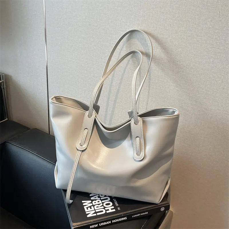 Black Leather Tote Bag for Women Large Capacity Shoulder Bag