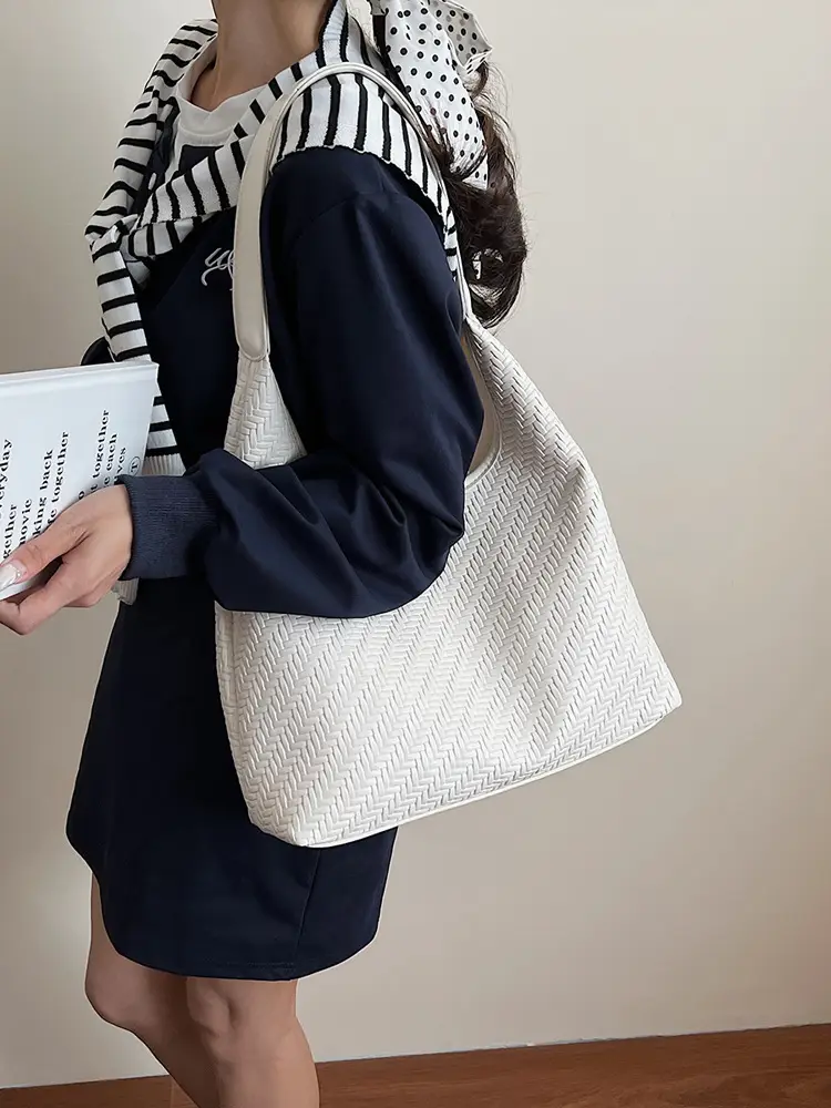 Stylish Woven Underarm Bag Large Capacity Single Shoulder - Image 8