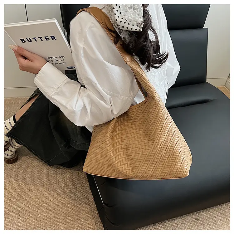 Stylish Woven Underarm Bag Large Capacity Single Shoulder — feature 12