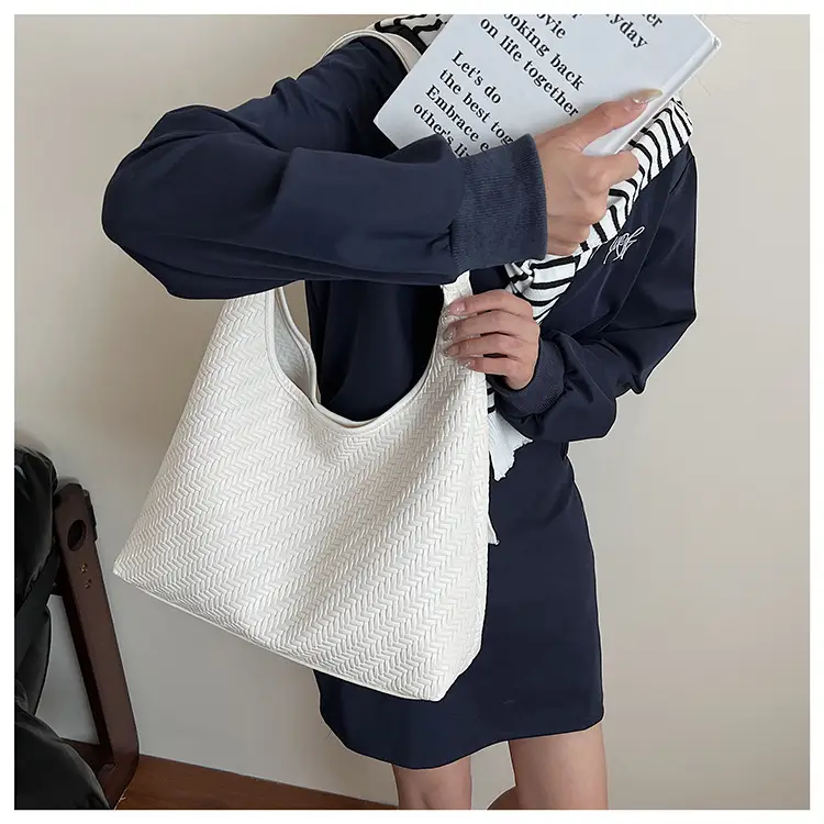 Stylish Woven Underarm Bag Large Capacity Single Shoulder — feature 15