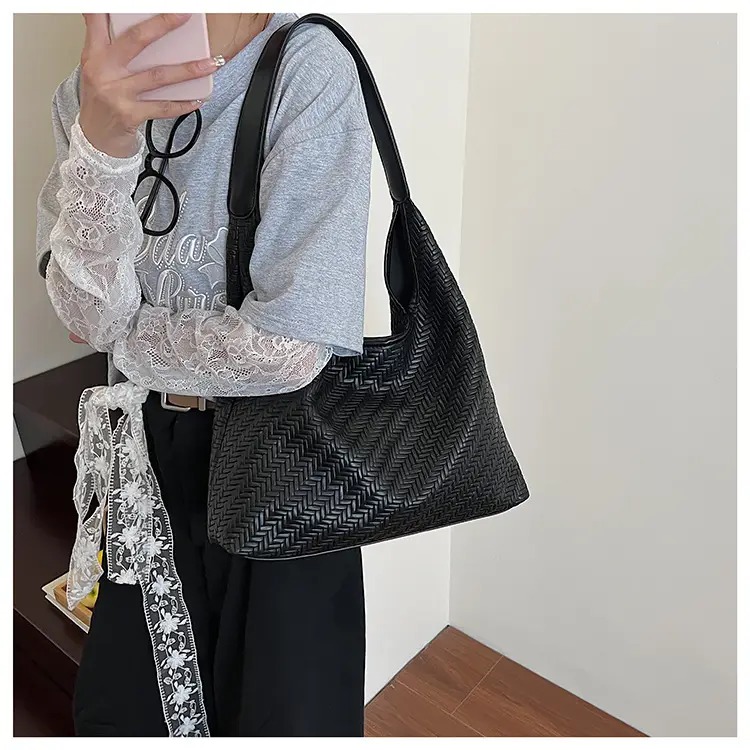 Stylish Woven Underarm Bag Large Capacity Single Shoulder — feature 19