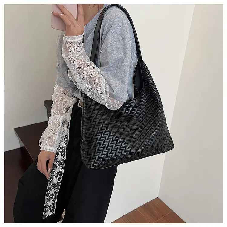 Stylish Woven Underarm Bag Large Capacity Single Shoulder — feature 20