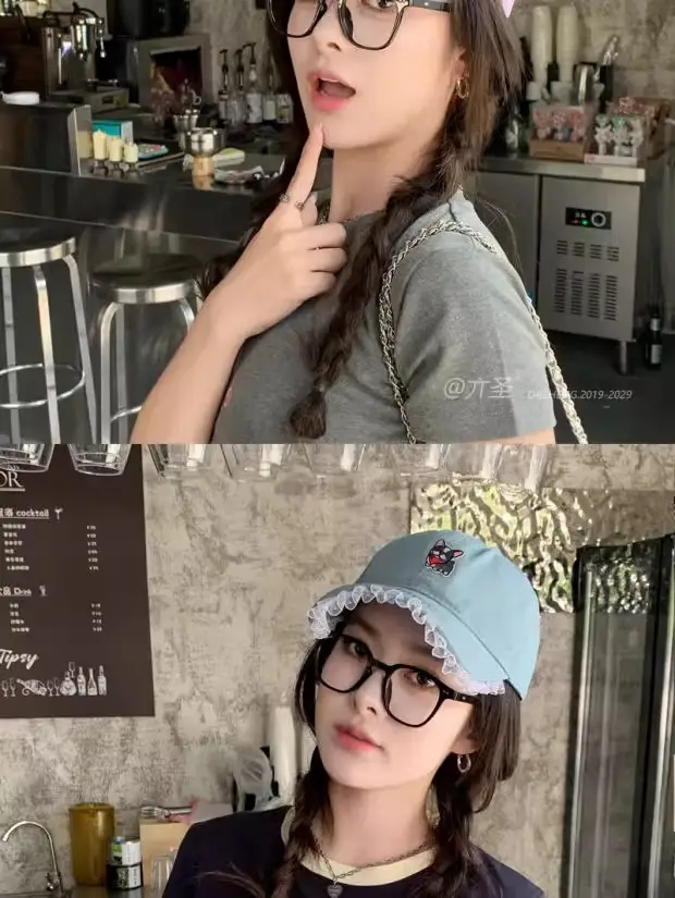 Dopamine Cartoon Cap Women Large Face Slimming Lace Denim — feature 5