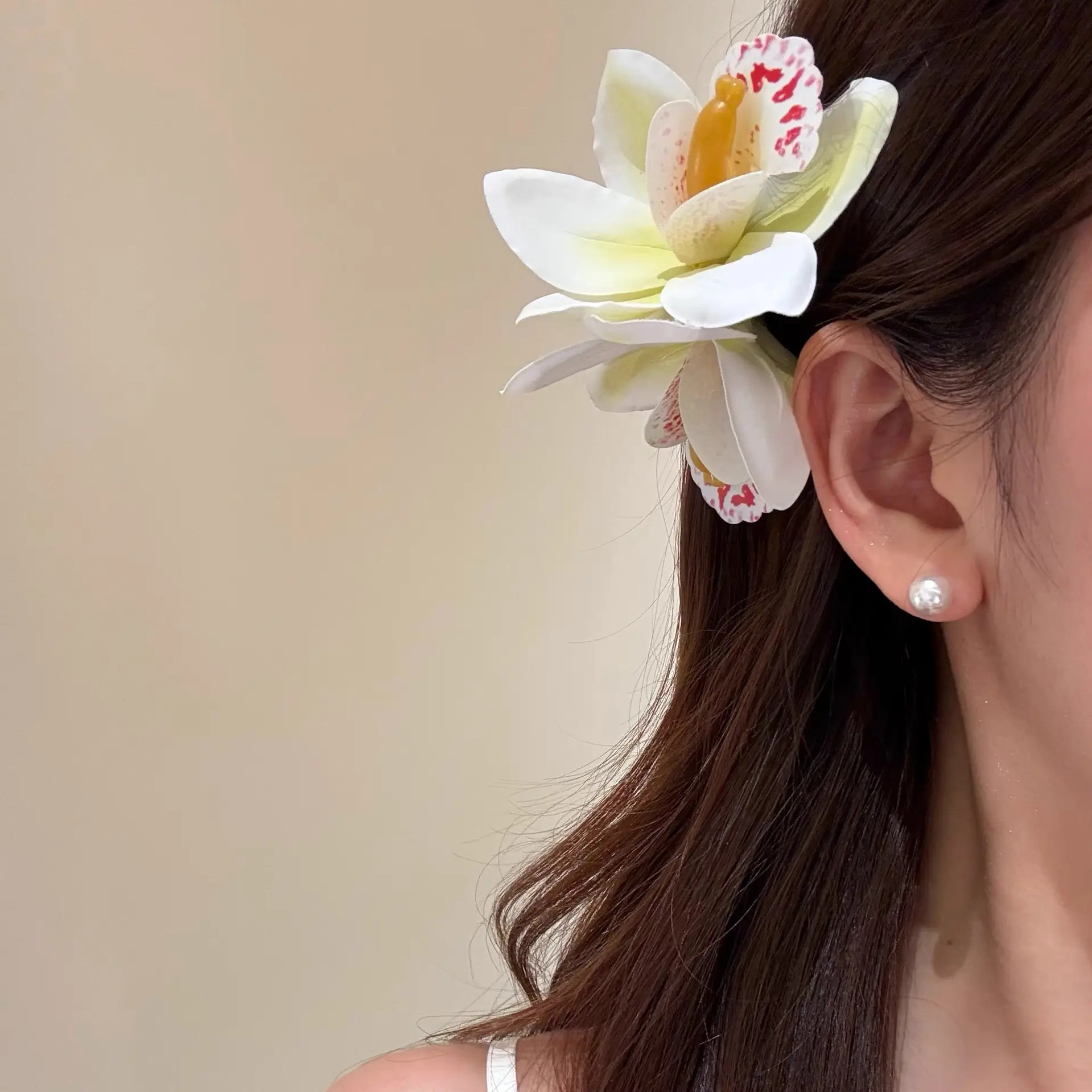 Cymbidium Flower Hairpin for Women Beach Travel - Image 2
