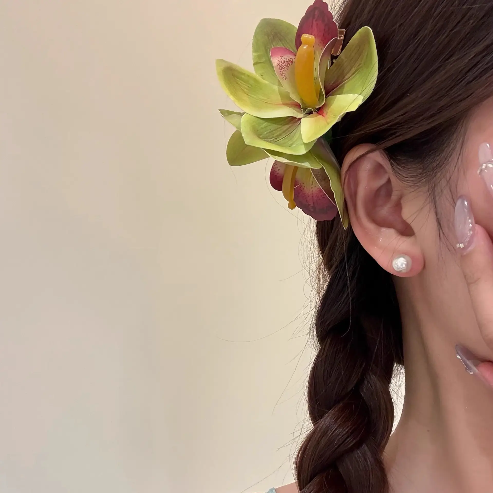 Cymbidium Flower Hairpin for Women Beach Travel - Image 4