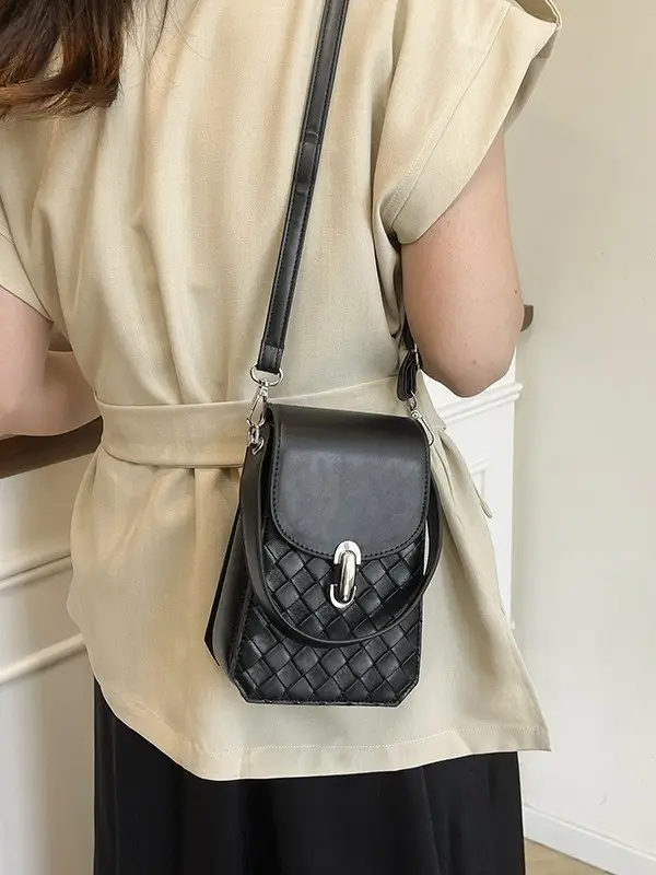 White Embroidered Shoulder Bag for Women 2025