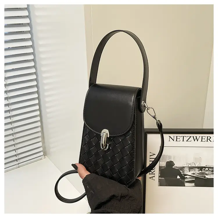 White Embroidered Shoulder Bag for Women 2025 — feature 35