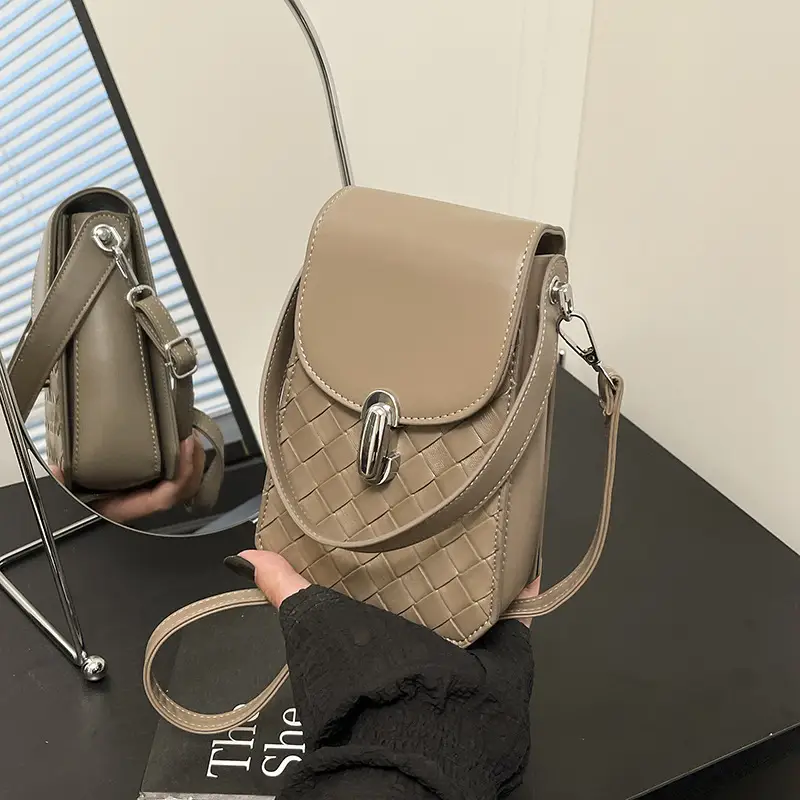 White Embroidered Shoulder Bag for Women 2025