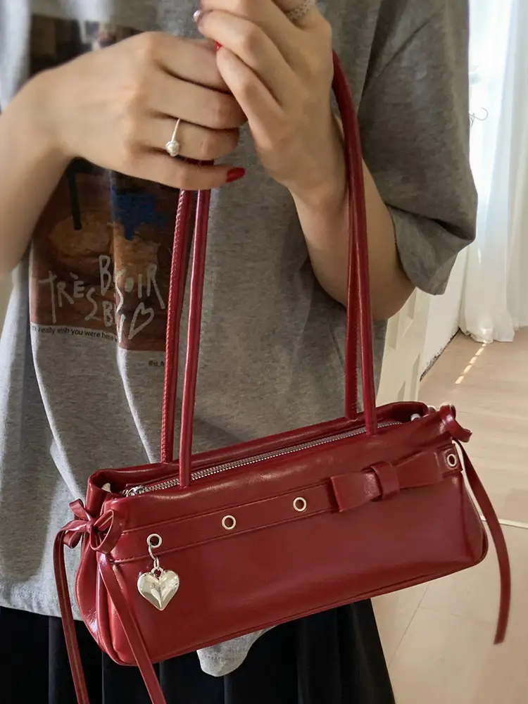 Women's Red Leather Shoulder Bag with Zipper Compartment - Image 9
