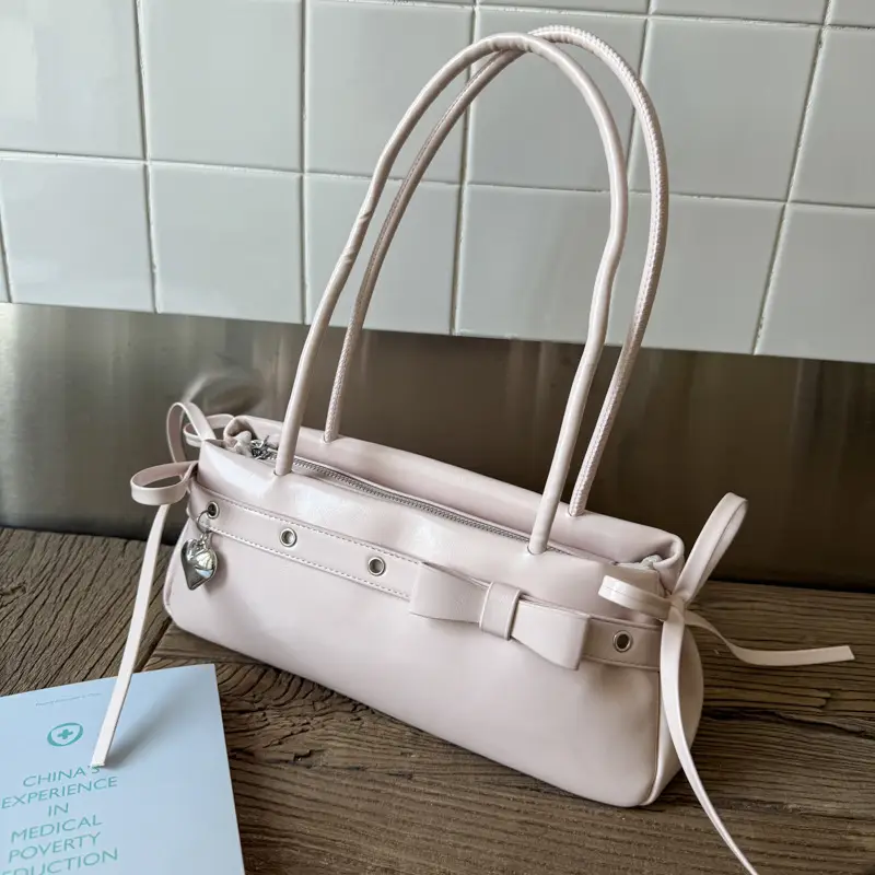 Women's Red Leather Shoulder Bag with Zipper Compartment — feature 28