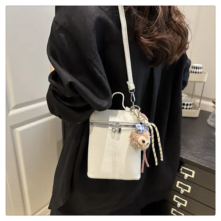 2025 New Style Cute Doll Shoulder Bags for Women — feature 11