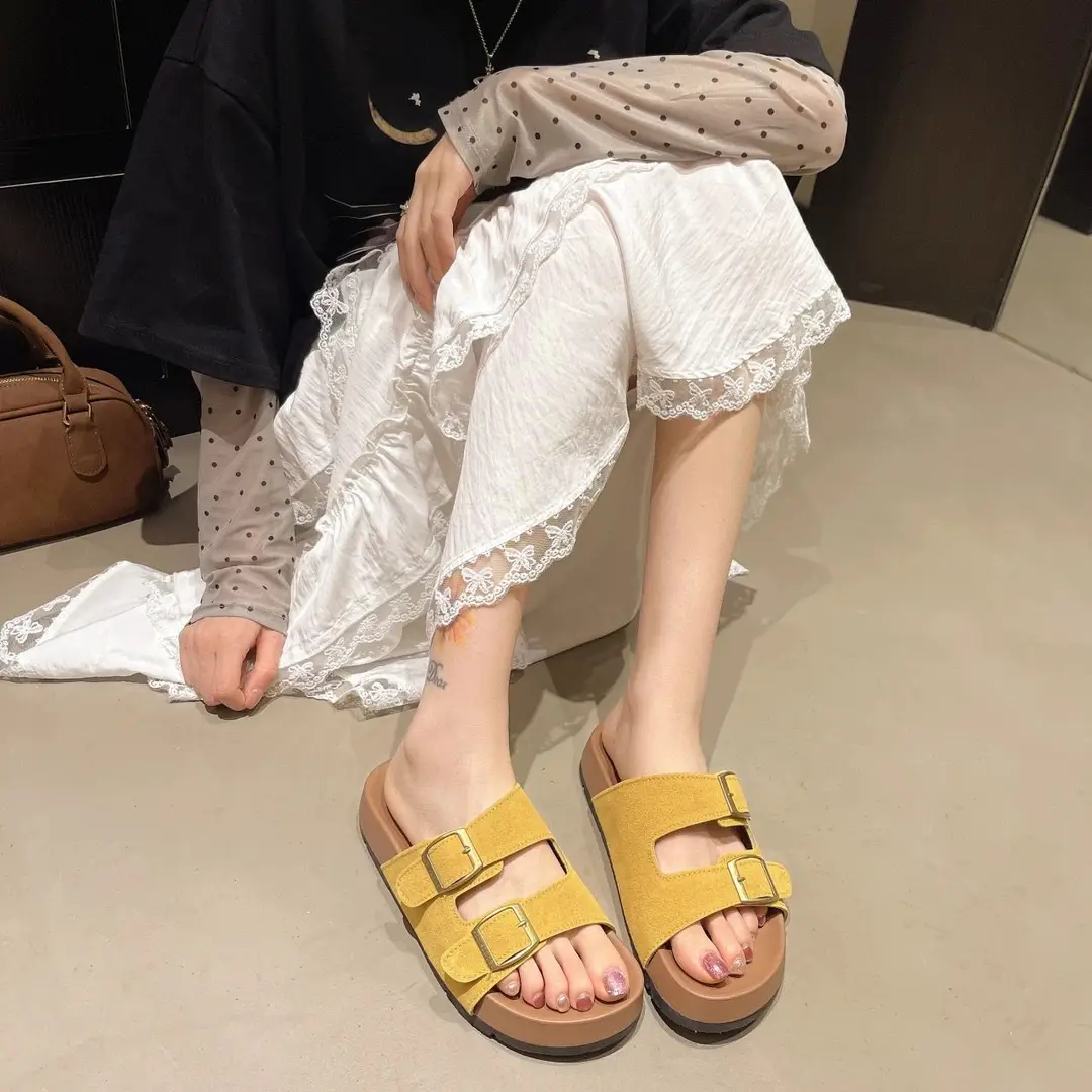 Thick-Soled French Birkenstock-Style Slippers for Summer 2025, New Beach Sandals and Slippers for Women, High-End Summer Outdoor Wear — feature 2