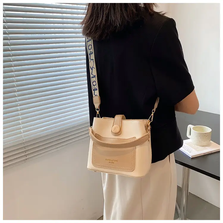 Trendy Women's Beige Leather Shoulder Bag with Crossbody Strap — feature 12