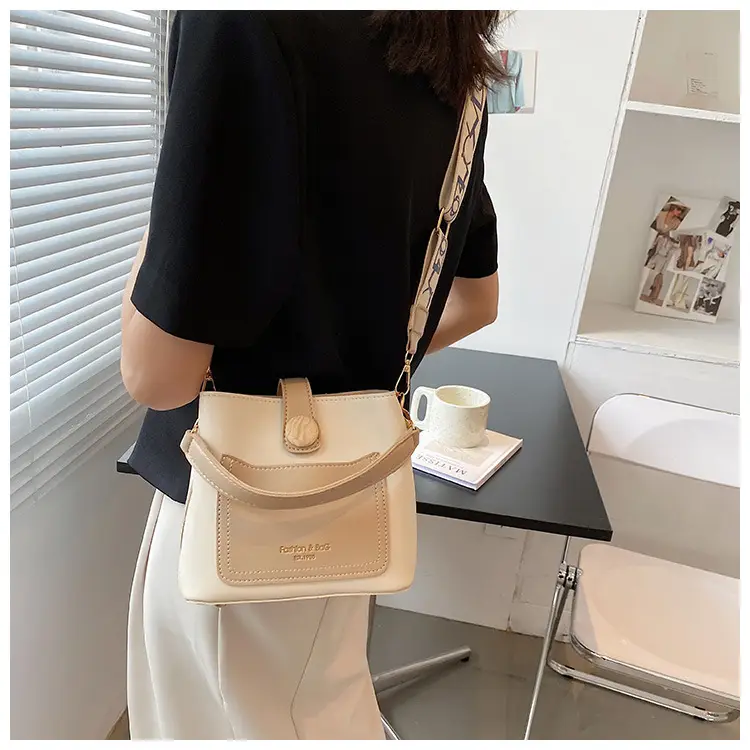 Trendy Women's Beige Leather Shoulder Bag with Crossbody Strap — feature 14