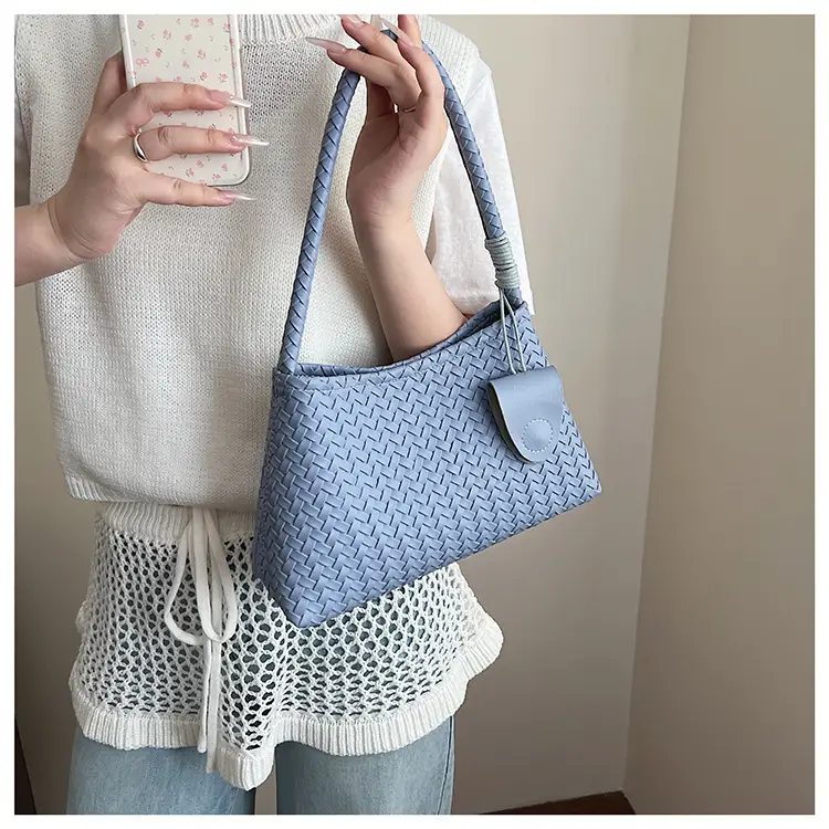 Red Woven Cross-Border Bag for Women Summer 2026 — feature 28