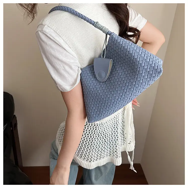 Red Woven Cross-Border Bag for Women Summer 2026 — feature 29