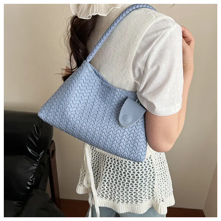 Red Woven Cross-Border Bag for Women Summer 2026 — feature 30
