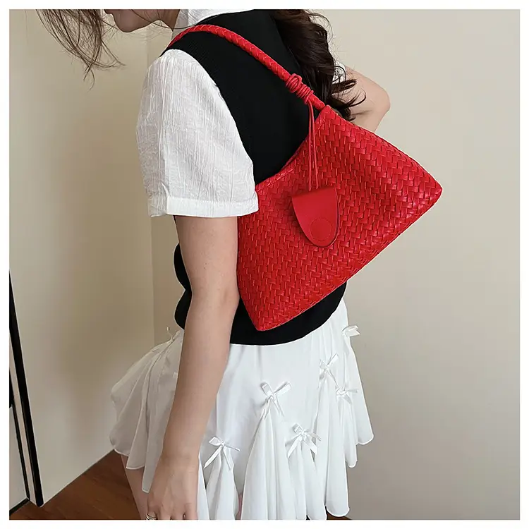 Red Woven Cross-Border Bag for Women Summer 2026 — feature 32