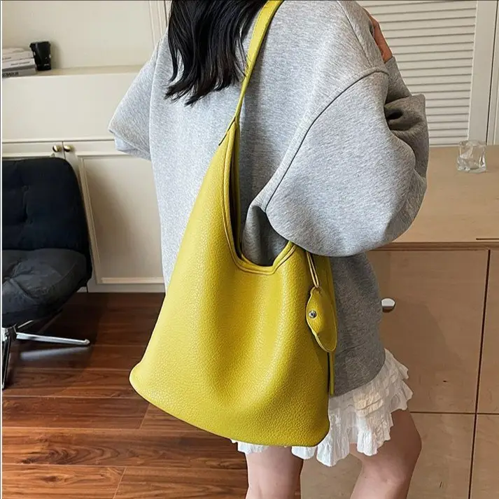Women Korean Retro Lychee Bucket Bag 2025