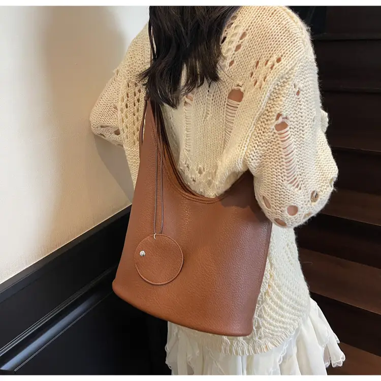 Women Korean Retro Lychee Bucket Bag 2025 — feature 19
