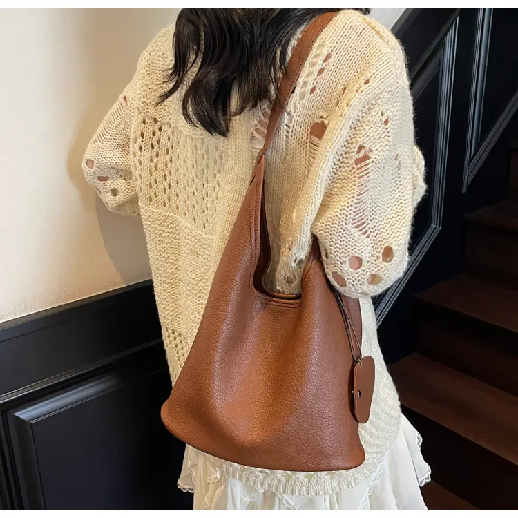 Women Korean Retro Lychee Bucket Bag 2025 — feature 20
