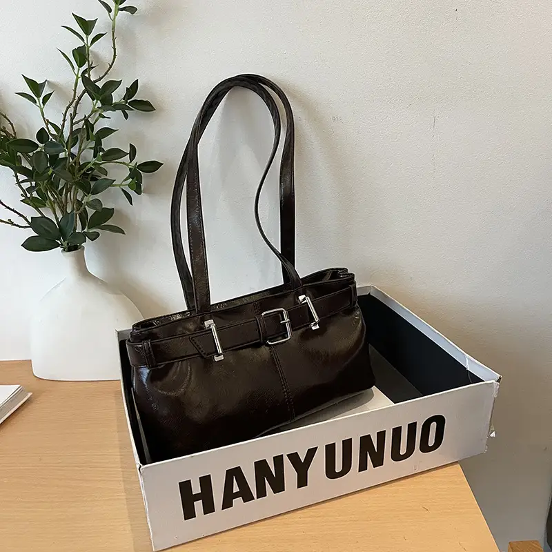 Silver Women's Shoulder Bag with Hanyunuo Label — feature 17