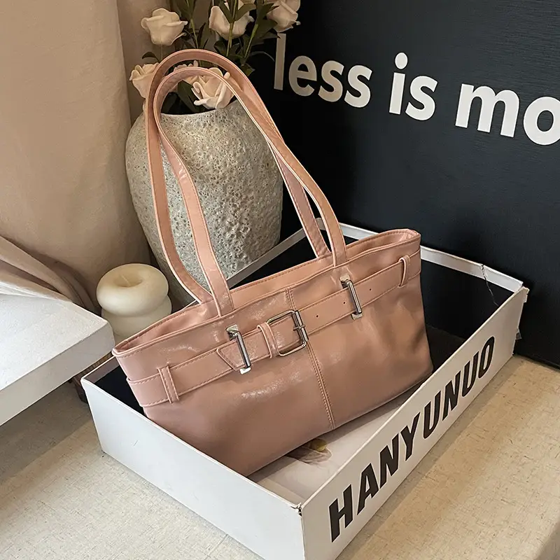 Silver Women's Shoulder Bag with Hanyunuo Label — feature 23