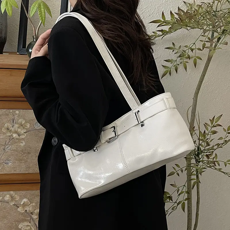 Silver Women's Shoulder Bag with Hanyunuo Label — feature 25