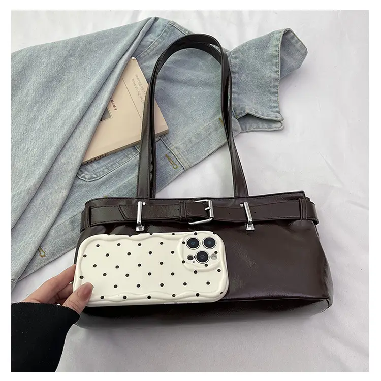 Silver Women's Shoulder Bag with Hanyunuo Label — feature 6