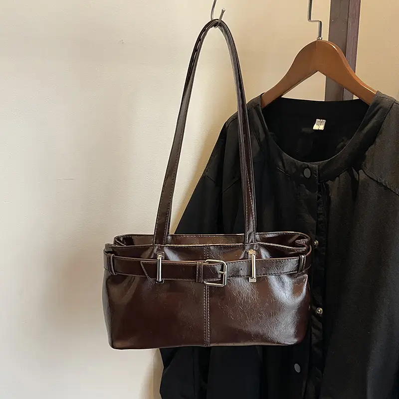Silver Women's Shoulder Bag with Hanyunuo Label - Image 8