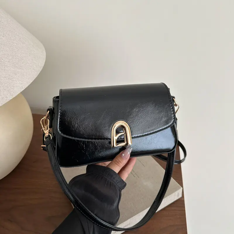 White Women's Square Handbag with Gold Clasp - Image 7