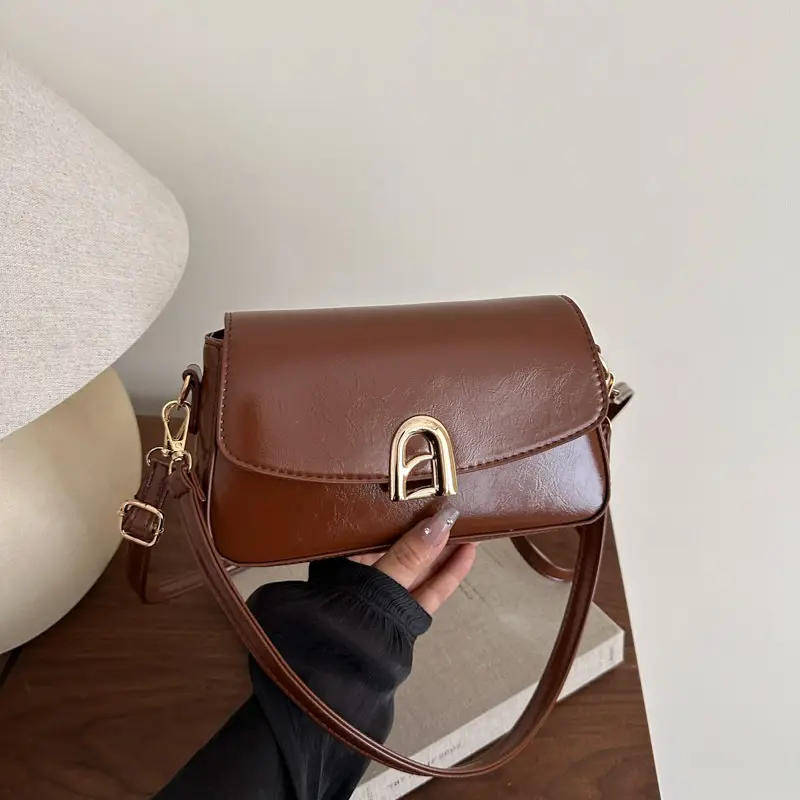 White Women's Square Handbag with Gold Clasp - Image 9