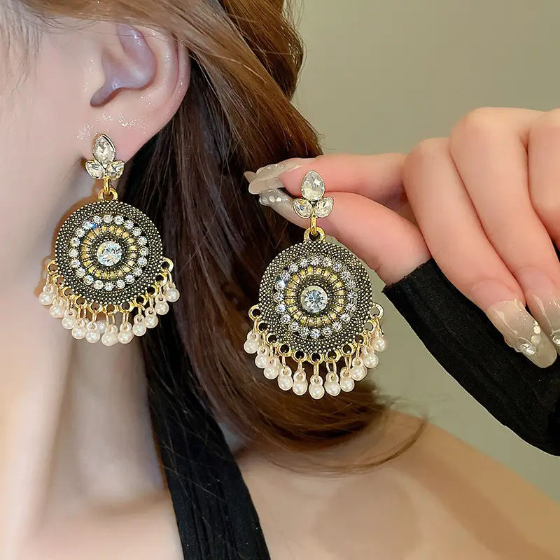 Retro Ethnic Style Round Cut Out Earrings Bohemian Elegant Elegant Earrings Niche Fashion Accessible Luxury Earrings for Women
