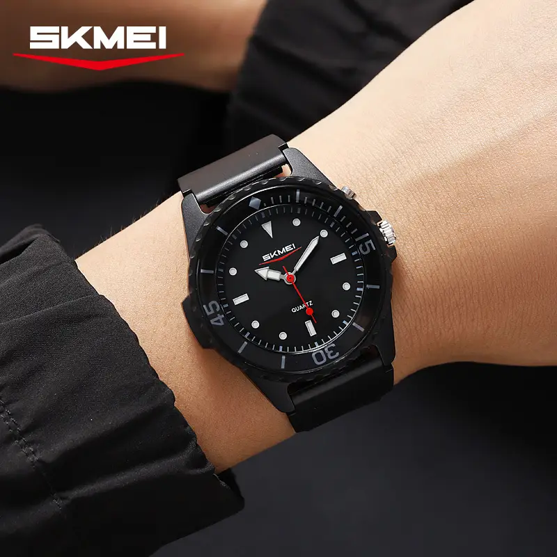 Black Sporty Men's Quartz Watch with Red Second Hand