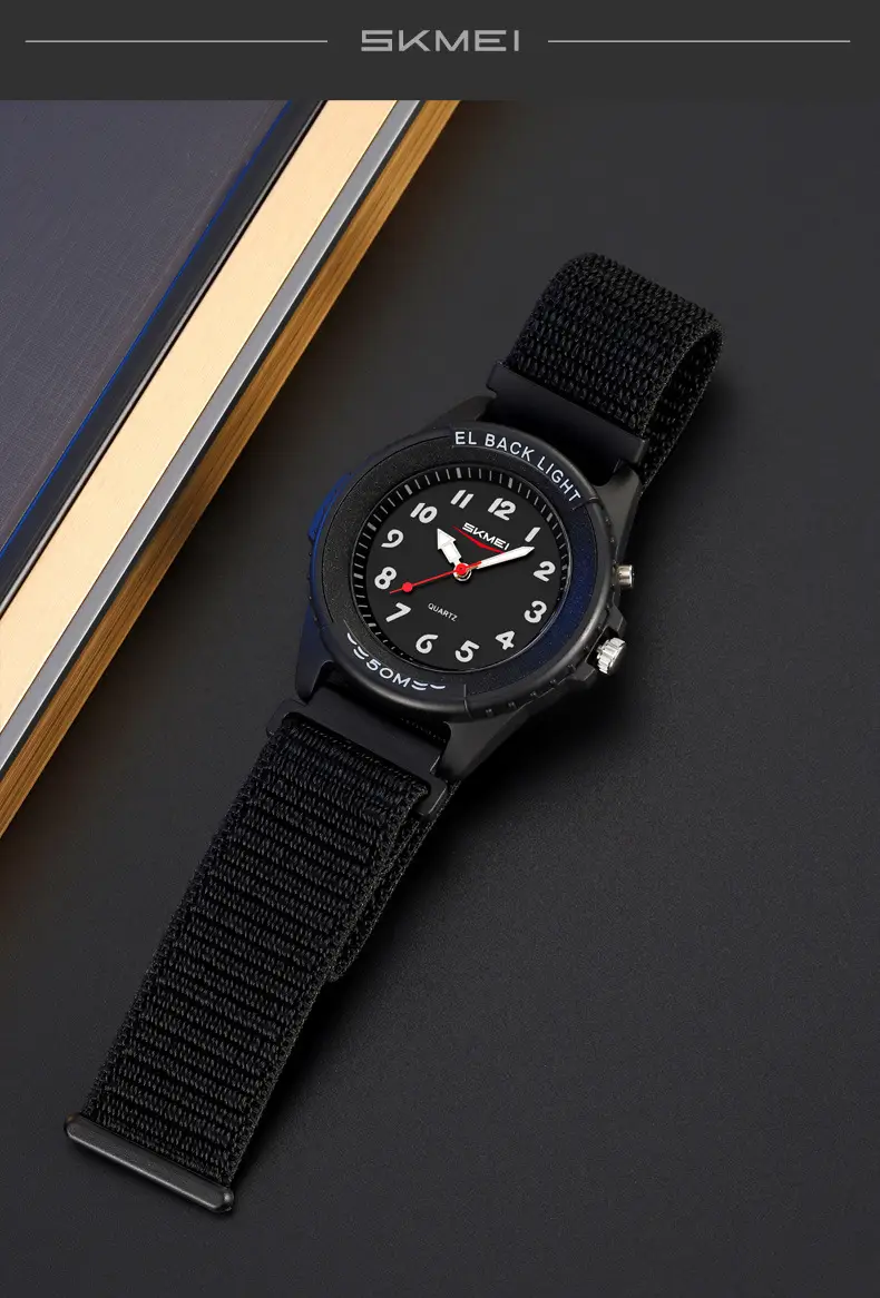 Black Sporty Men's Quartz Watch with Red Second Hand — feature 31