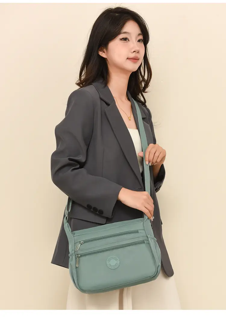Black Nylon Crossbody Bag for Women Large Capacity — feature 7