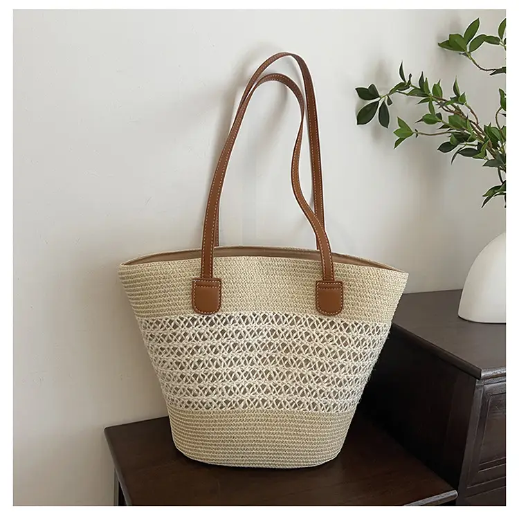 2025 New Striped Straw Bag Large Capacity Fashion Commuter Women's Handbag Tote Basket Stylish Hollow Shoulder Bag — feature 6
