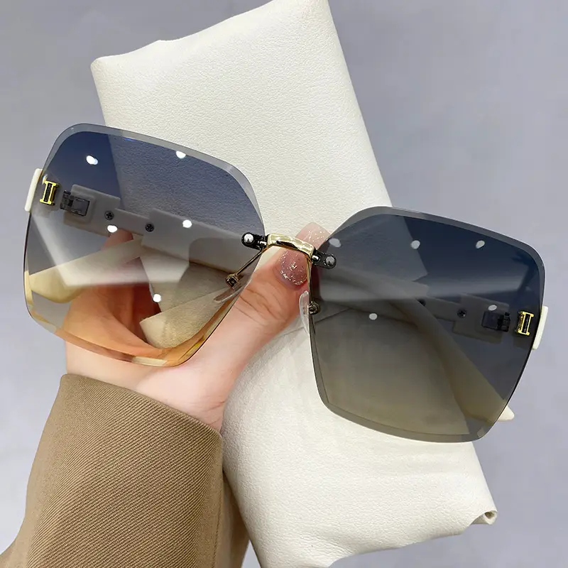 Fashionable Rimless Sunglasses Women Smart Photochromic