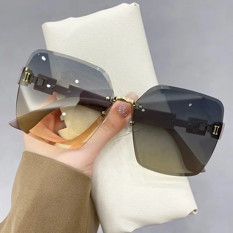 Fashionable Rimless Sunglasses Women Smart Photochromic
