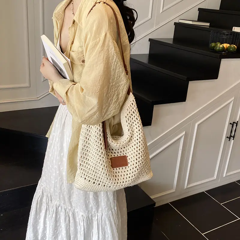 New Summer Straw Bag with Leather Strap Large Capacity - Image 3
