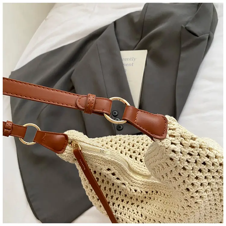 New Summer Straw Bag with Leather Strap Large Capacity — feature 6