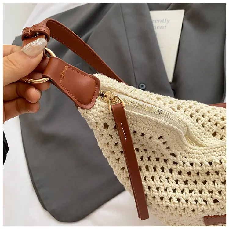 New Summer Straw Bag with Leather Strap Large Capacity — feature 7
