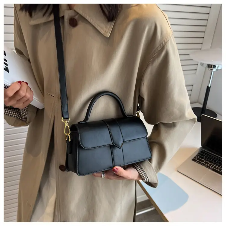 Women's Textured Shoulder Bag Olive Green 2025 — feature 14