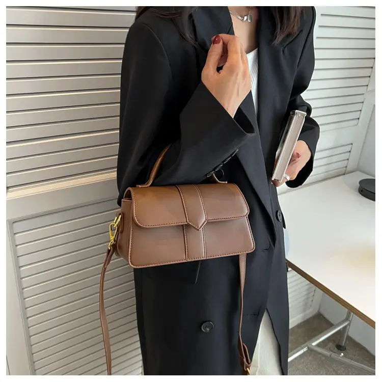 Women's Textured Shoulder Bag Olive Green 2025 — feature 18