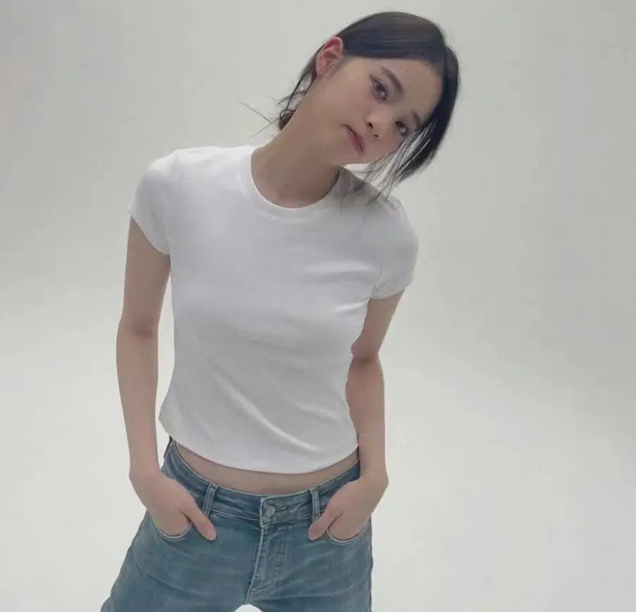 Jennie and Kendall Jenner's Same Style White Round-Neck Short-Sleeve T-Shirt for Women, 2026 Summer New Casual Short Top — feature 9