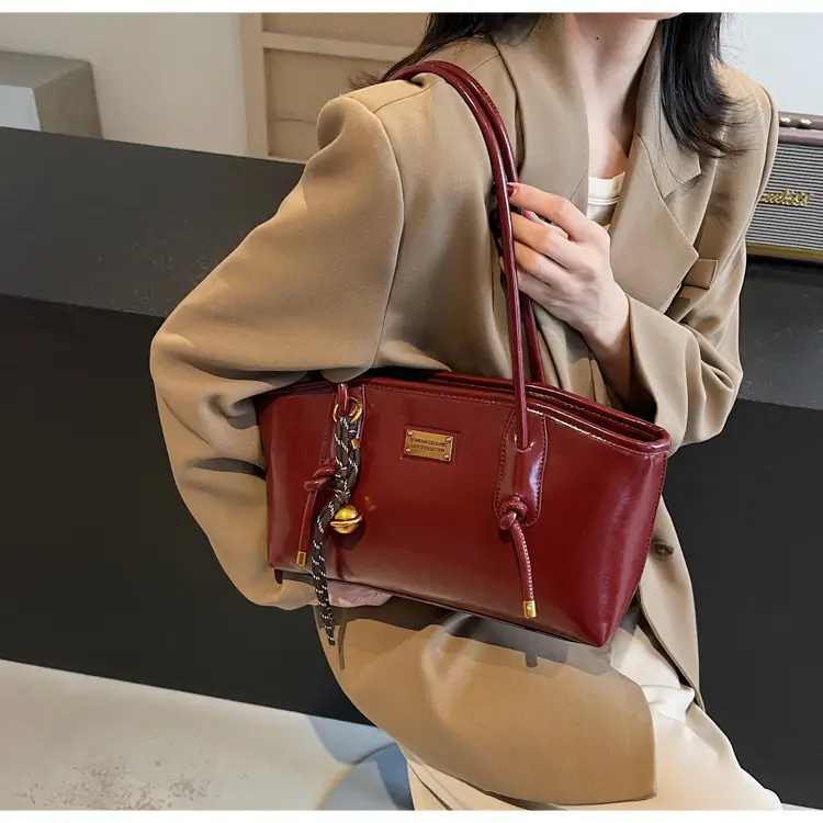 Women's Red Leather Shoulder Tote Bag 2025 Winter New — feature 16