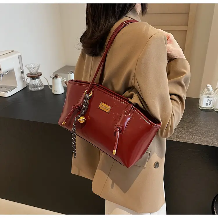Women's Red Leather Shoulder Tote Bag 2025 Winter New — feature 18