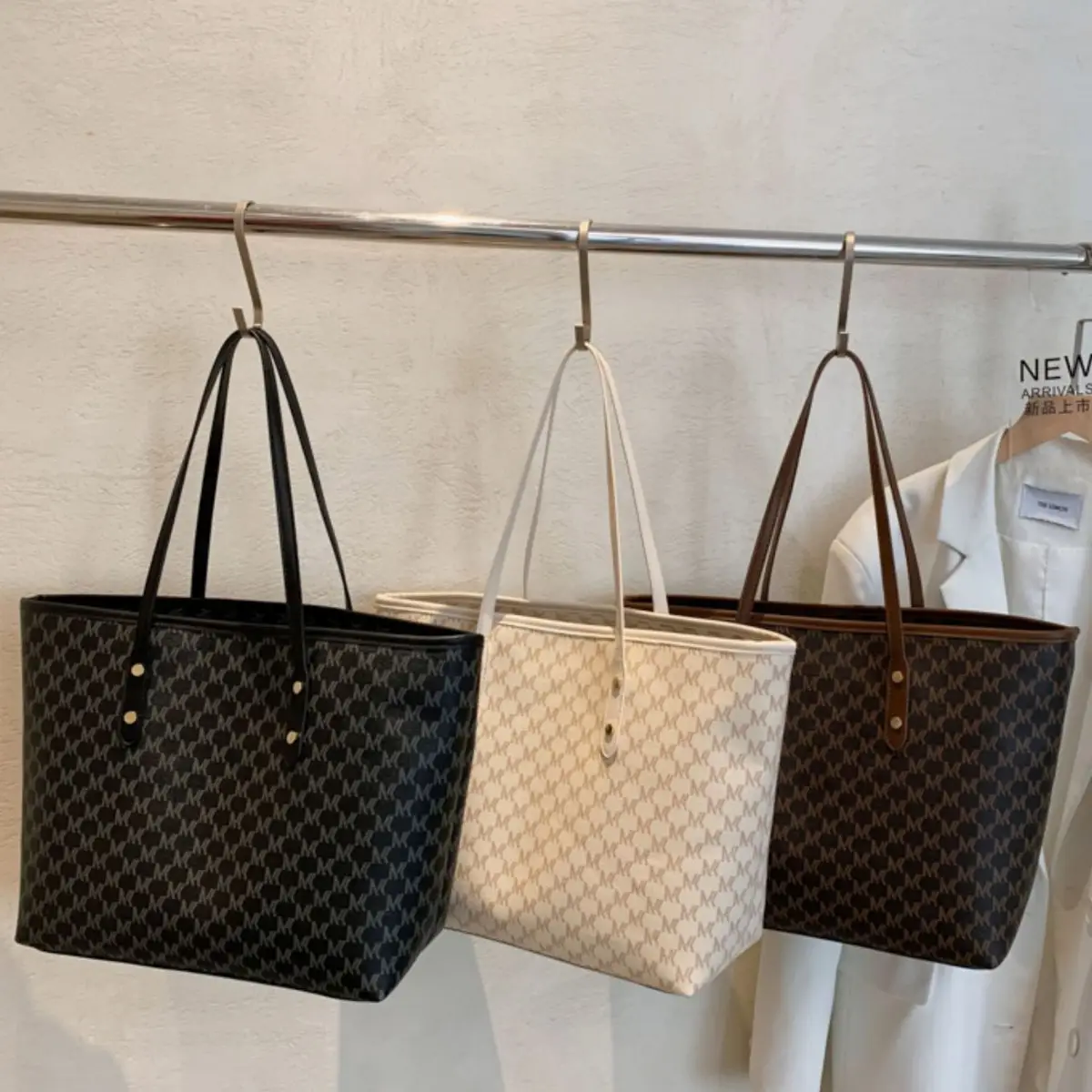 Women Retro Cross-Border Tote Bag Large Capacity Light Luxury - Image 7