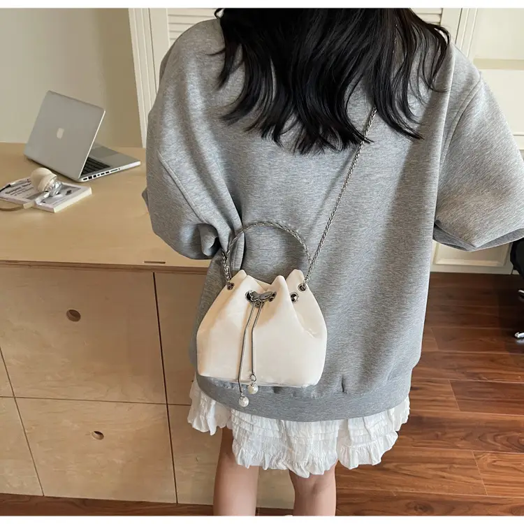 Korean Style Cream Bucket Bag with Chain Handle — feature 16